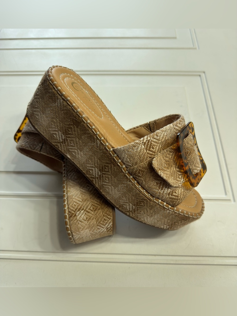 Cato Comfort Women’s Sz 9 Tan Tortoise Buckle Platform Sandals Plaid Espadrille